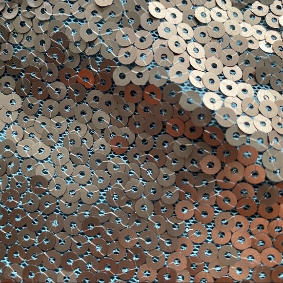 Cropped sequinned blouse - Picture 9 of 9